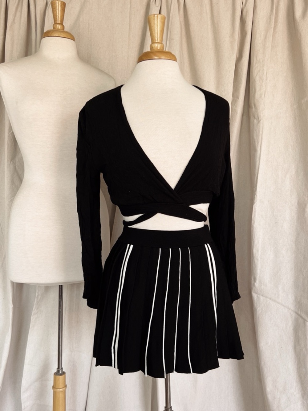 G/FORE Black Mini Pleated Tennis Skirt with White Pinstripes